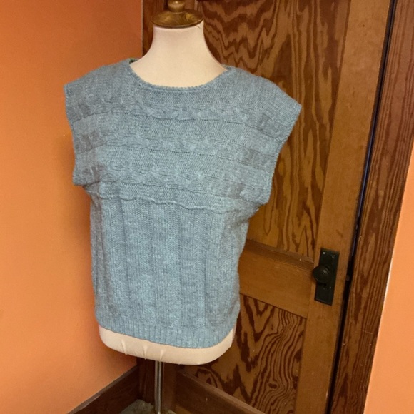 Vintage Gray Cable Knit Sweater Vest Sleeveless Cottagecore - Picture 5 of 10
